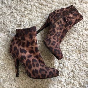 Forever 21 leopard zip up heels